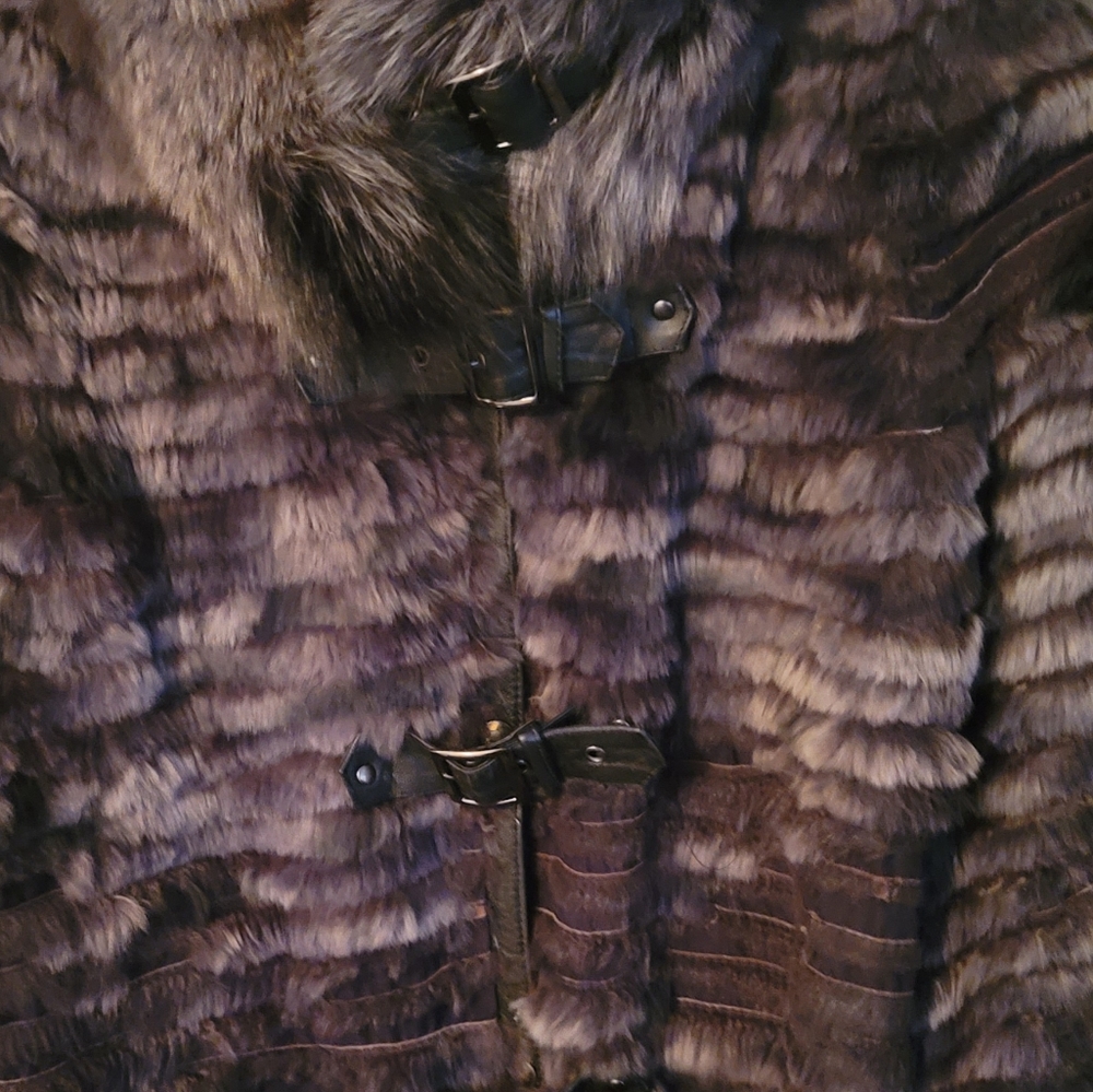 Coat - Picture 2 of 2